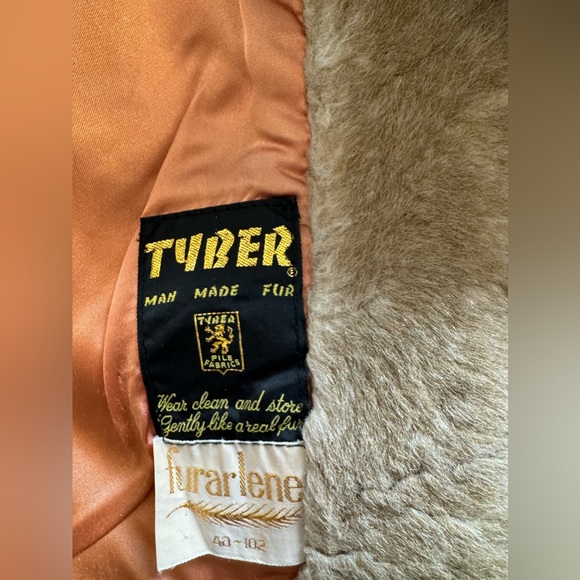 80’s Tyber Man Made Fur Short Coat. Size M - Picture 7 of 7